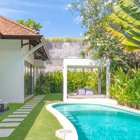 Villa Alice By Villa Finder Seminyak  Ngoại thất bức ảnh