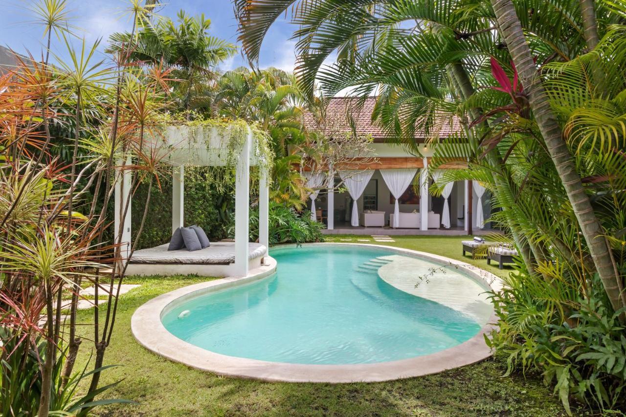 Villa Alice By Villa Finder Seminyak  Ngoại thất bức ảnh