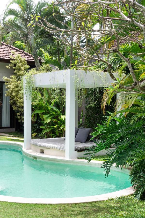 Villa Alice By Villa Finder Seminyak  Ngoại thất bức ảnh