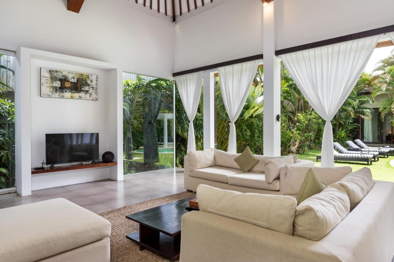 Villa Alice By Villa Finder Seminyak  Ngoại thất bức ảnh