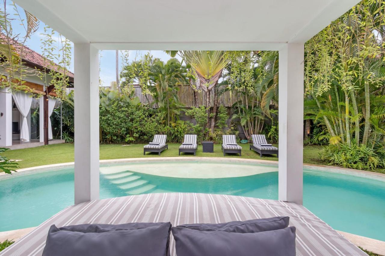 Villa Alice By Villa Finder Seminyak  Ngoại thất bức ảnh