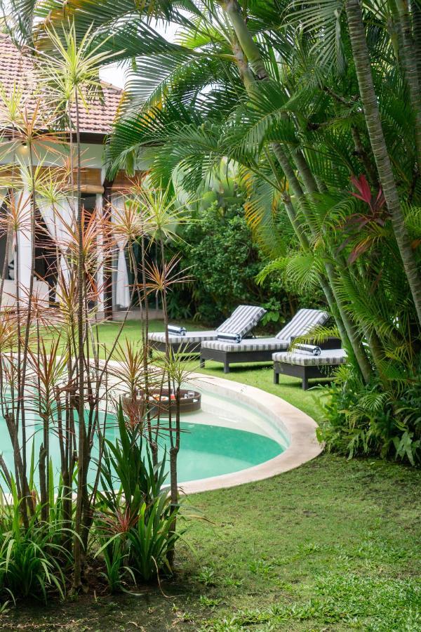 Villa Alice By Villa Finder Seminyak  Ngoại thất bức ảnh